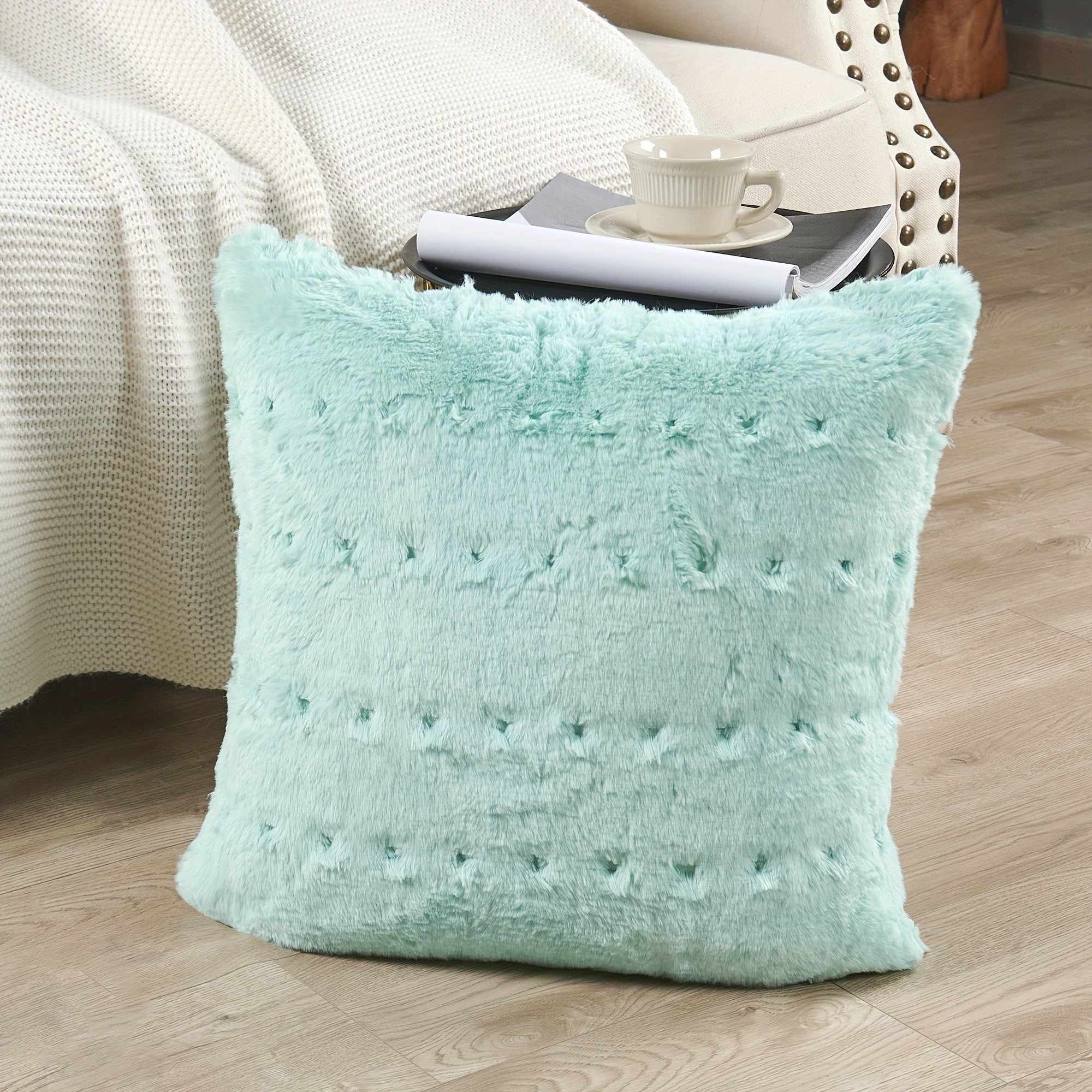 2pcs Stitching Jacquard Plush Fuzzy Faux Fur Throw Pillow Covers Set with Velvet Backing (NO INSERT) with Velvet Backing, Soft Decorative Square Cushion Cover Case for Couch Bed Chair Sofa