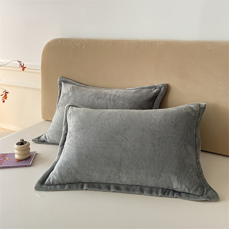 Hand-Washable Non-Woven Fabric Pillowcase Set of 2 - Soft Velvety Texture with Zip Closure - Ideal for Home Decor